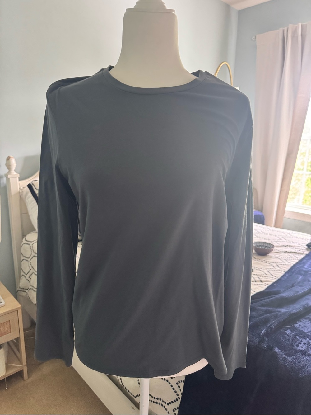 Lululemon women’s Love Organic Cotton Crewneck Long Sleeve